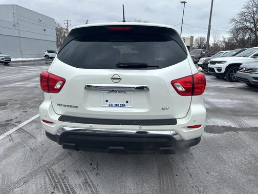 2018 Nissan Pathfinder SV