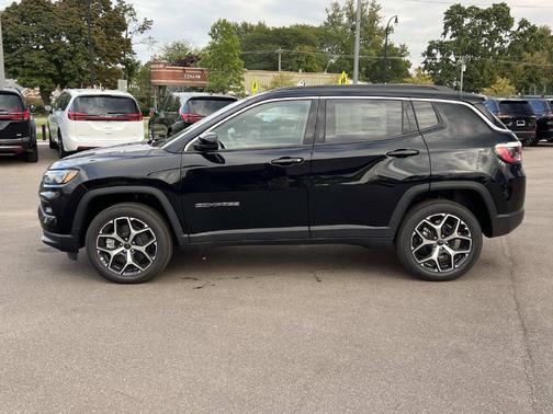 Diamond Black 2026 Jeep Compass Limited
