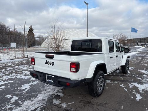 2026 Jeep Gladiator Sport