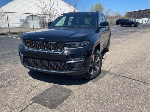 2025 Jeep Grand Cherokee 4xe Base