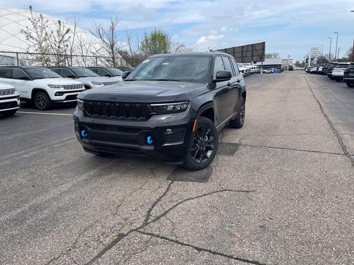 2025 Jeep Grand Cherokee 4xe Base