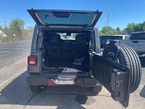 2025 Jeep Wrangler 4xe Sport