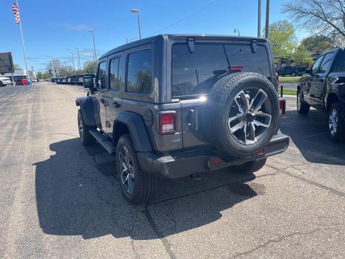 2025 Jeep Wrangler 4xe Sport