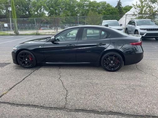 2023 Alfa Romeo Giulia Veloce