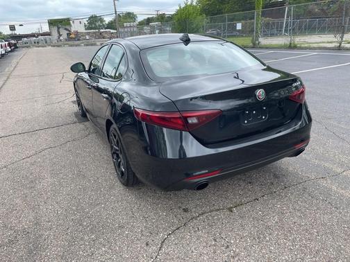 2023 Alfa Romeo Giulia Veloce