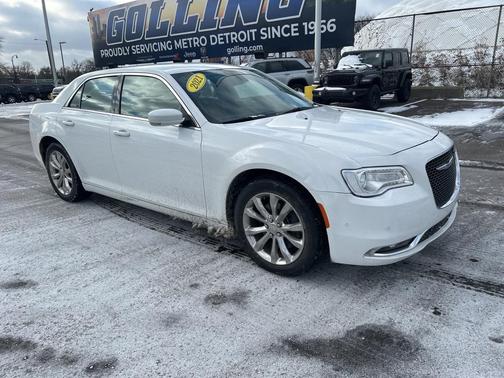 2021 Chrysler 300 Touring