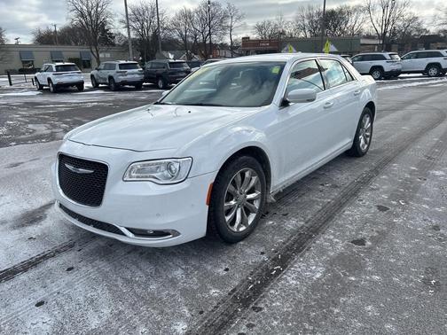 2021 Chrysler 300 Touring