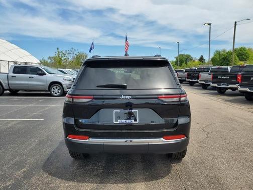 2025 Jeep Grand Cherokee 4xe Base