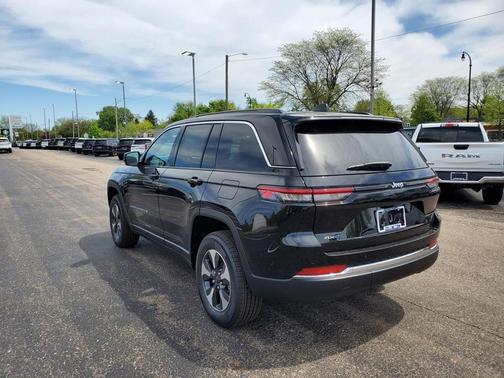 2025 Jeep Grand Cherokee 4xe Base