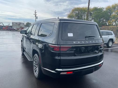 2025 Jeep Wagoneer Base