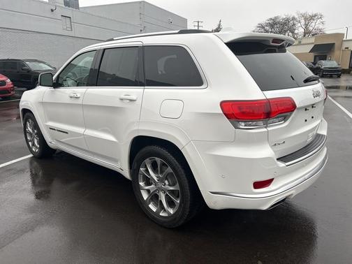 2020 Jeep Grand Cherokee Summit