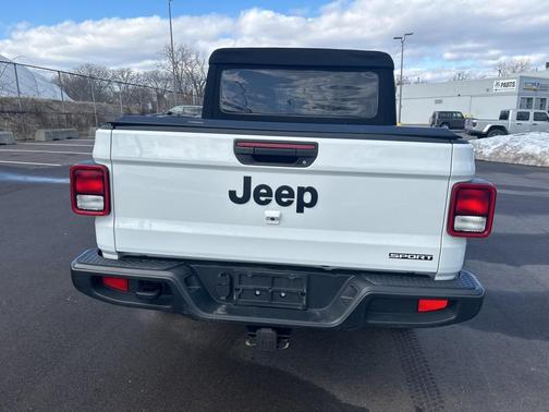 2020 Jeep Gladiator Sport