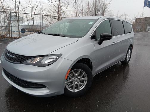 2026 Chrysler Voyager LX