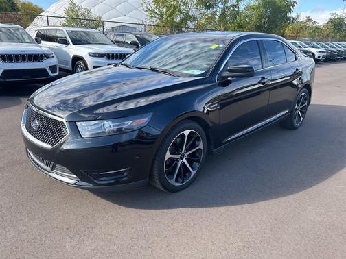 2016 Ford Taurus SHO