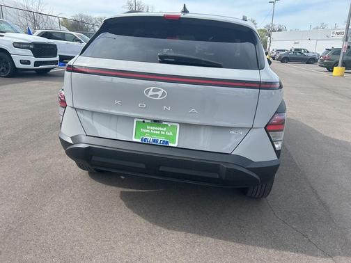 Cyber Gray Metallic 2024 Hyundai KONA SEL