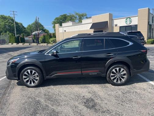 2025 Subaru Outback Touring