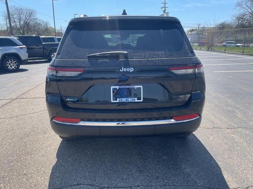 2025 Jeep Grand Cherokee 4xe Base