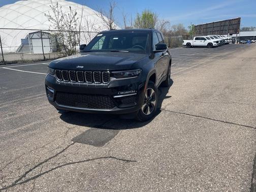 2025 Jeep Grand Cherokee 4xe Base