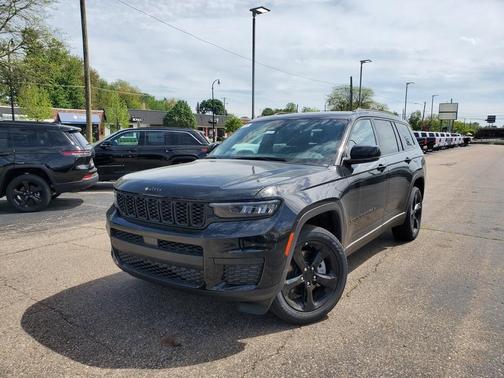 2025 Jeep Grand Cherokee L Laredo