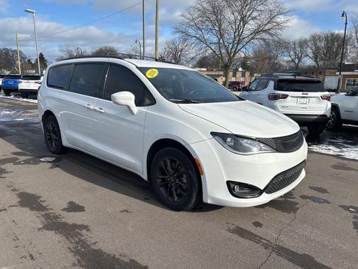 2020 Chrysler Pacifica Launch Edition