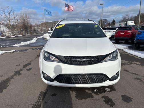 2020 Chrysler Pacifica Launch Edition