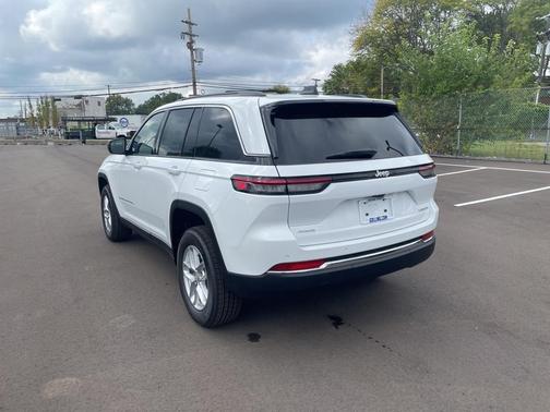 2025 Jeep Grand Cherokee Laredo X