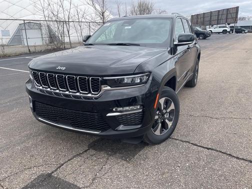 2025 Jeep Grand Cherokee 4xe Base