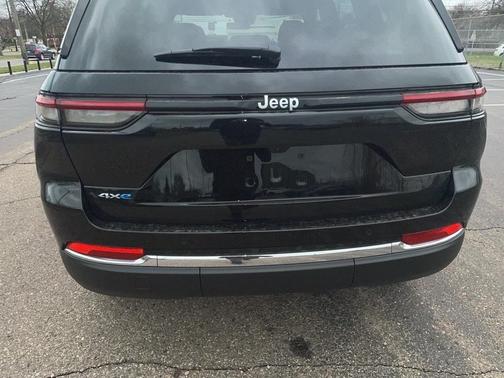 2025 Jeep Grand Cherokee 4xe Base