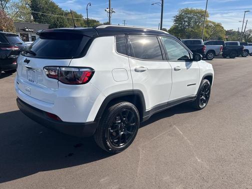 2023 Jeep Compass Altitude