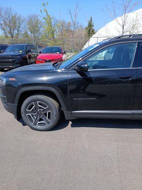 Diamond Black 2026 Jeep Cherokee LAREDO/LIMITED