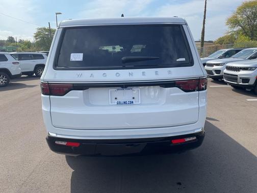 2025 Jeep Wagoneer Base