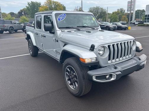 2023 Jeep Gladiator Overland