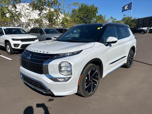 2023 Mitsubishi Outlander SEL