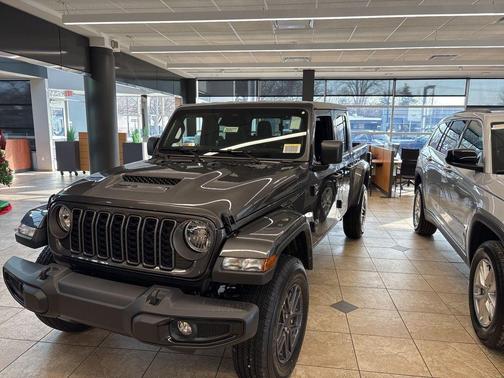 2026 Jeep Gladiator Sport