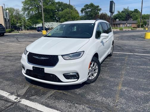 2022 Chrysler Pacifica Touring-L