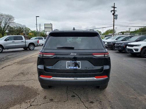 2025 Jeep Grand Cherokee 4xe Base