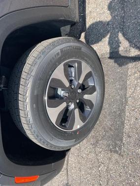 2025 Jeep Grand Cherokee 4xe Base