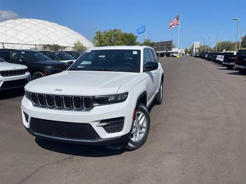 2025 Jeep Grand Cherokee Laredo X