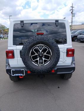 Bright White Clearcoat 2026 Jeep Wrangler Rubicon