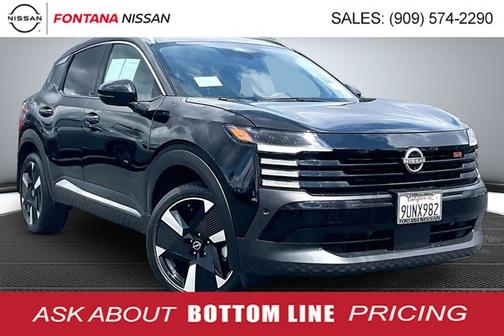 Super Black 2025 Nissan Kicks SR