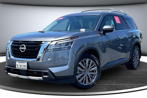 Gun Metallic 2024 Nissan Pathfinder SL