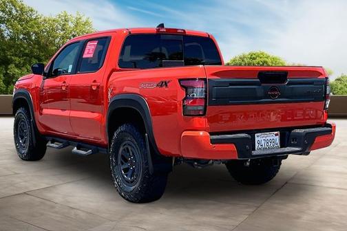Afterburn Orang 2025 Nissan Frontier PRO-4X