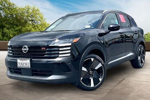 Super Black 2025 Nissan Kicks SR