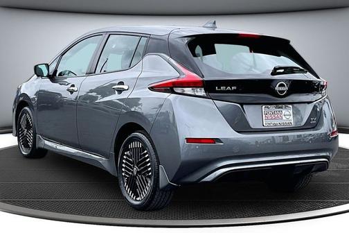 Gun Metallic 2025 Nissan Leaf SV PLUS