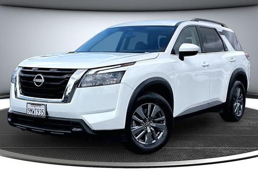 Glacier White 2024 Nissan Pathfinder SV
