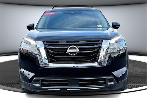 2023 Nissan Pathfinder SV
