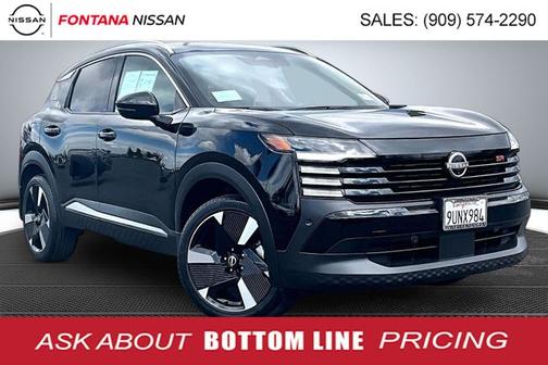 Super Black 2025 Nissan Kicks SR
