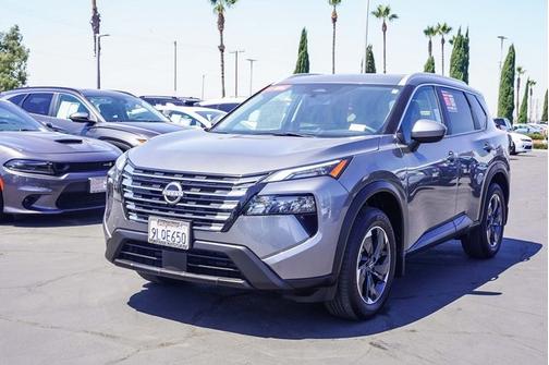 2024 Nissan Rogue SV