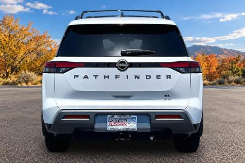 Everest White P 2026 Nissan Pathfinder SL