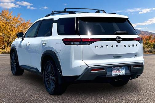 Everest White P 2026 Nissan Pathfinder SL